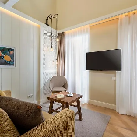 Hotel Loev - Vela