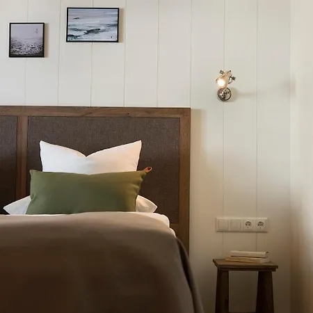 Loev - Vela Hotel
