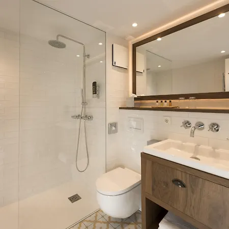 Loev - Vela Hotel Binz