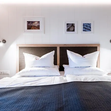 Loev - Vela Hotel Binz