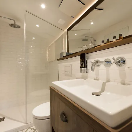 Loev - Vela Hotel 4*