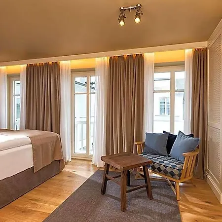 Hotel Loev - Vela