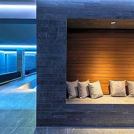 Loev - Vela Hotel Binz