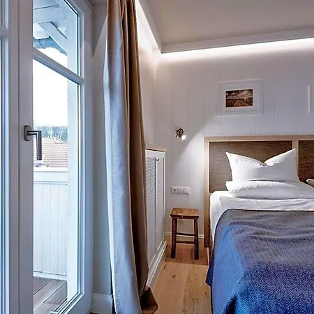 Loev - Vela Hotel