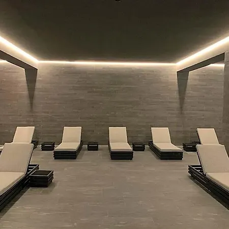 Loev - Vela Отель Остзебад Бинц