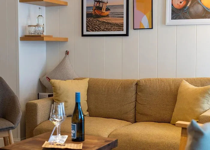 Loev - Vela Отель