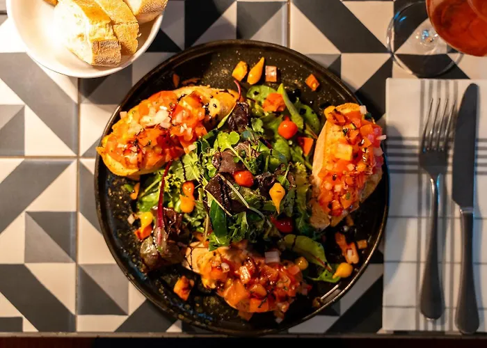 Loev - Vela Отель 4*